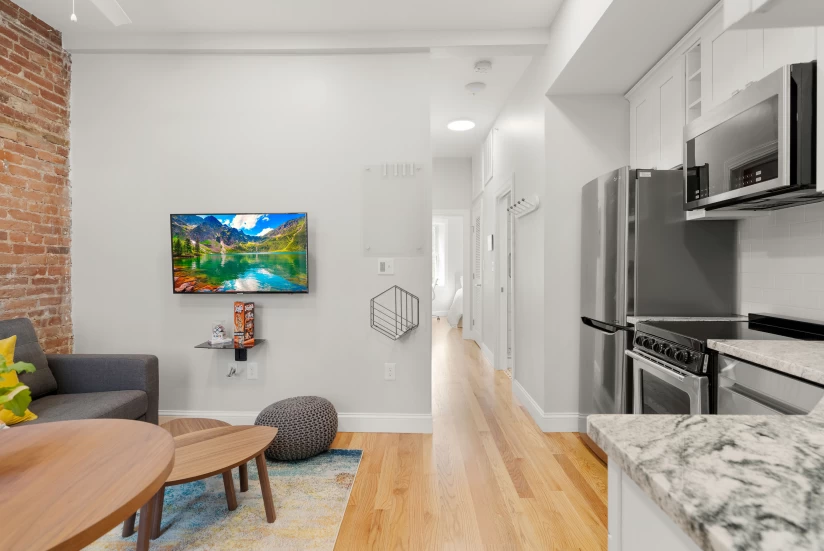 Boston - $1,600+ /mo