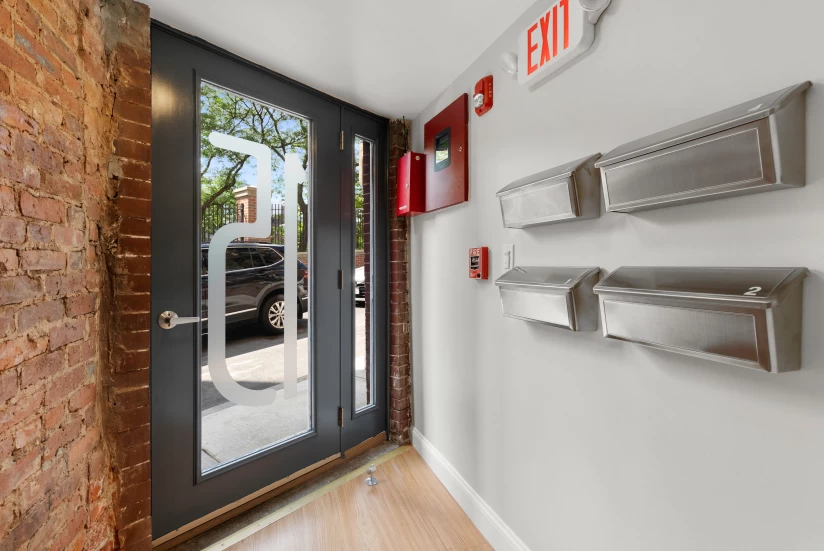 Boston - $1,600+ /mo