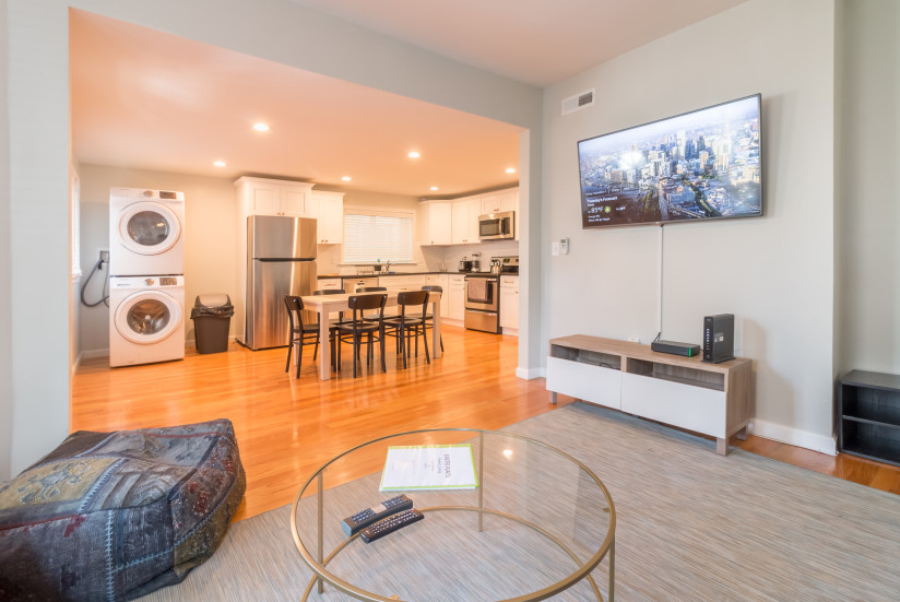 1057 living room kitchen