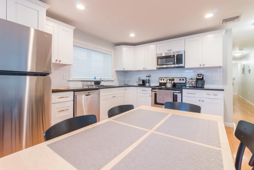 BOSTON - EAST BOSTON - 1 Bed, 1 Bath - Image 5