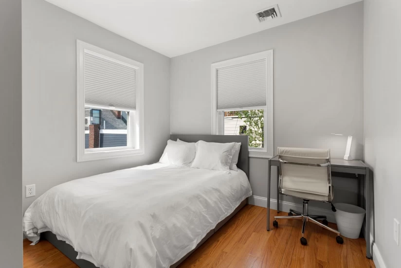 Boston - $1,800+ /mo