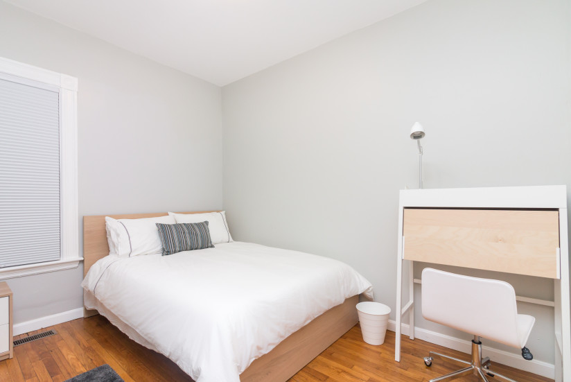 Bedroom 1B Bed