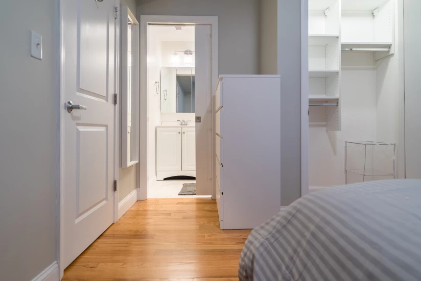 BOSTON - SOUTH BOSTON - 1 Bed, 1 Bath - Image 9