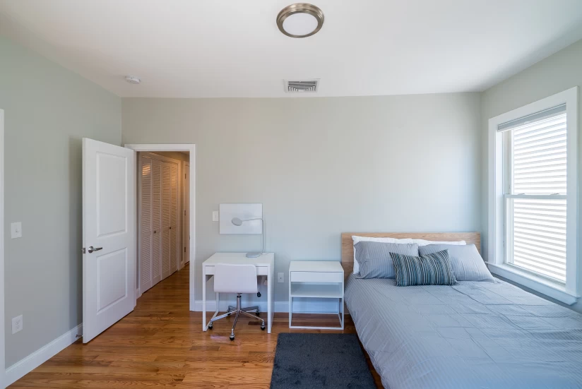 Boston - $1,600+ /mo