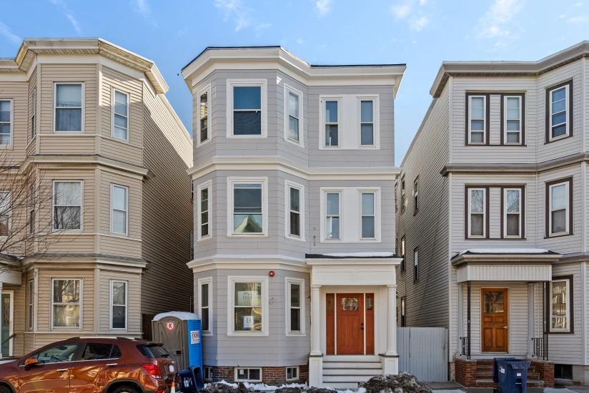 Boston - $1,325+ /mo