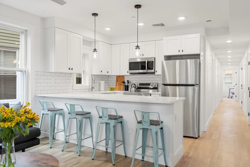 BOSTON - SOUTH BOSTON - 1 Bed, 1 Bath - Image 2