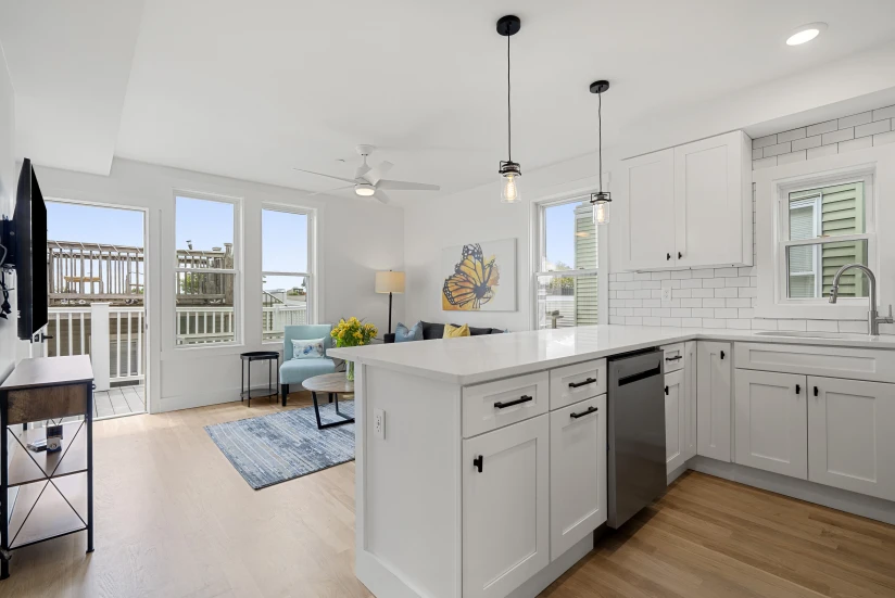 BOSTON - SOUTH BOSTON - 1 Bed, 1 Bath - Image 2