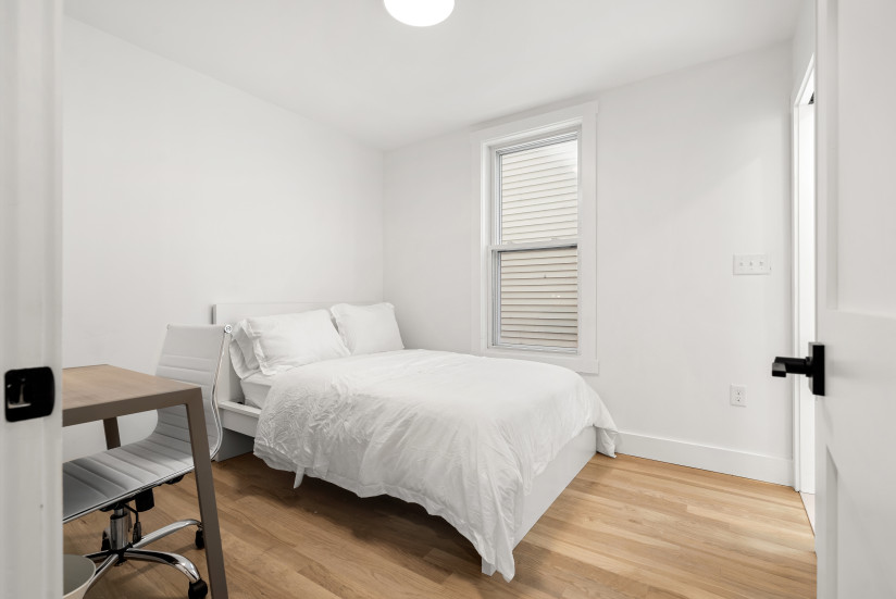 UNIT1 BEDROOM B2