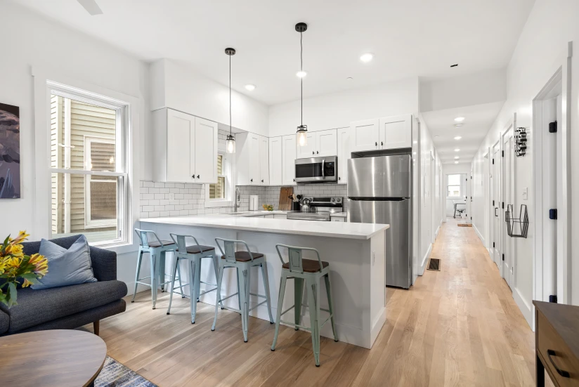 Boston - $1,900+ /month