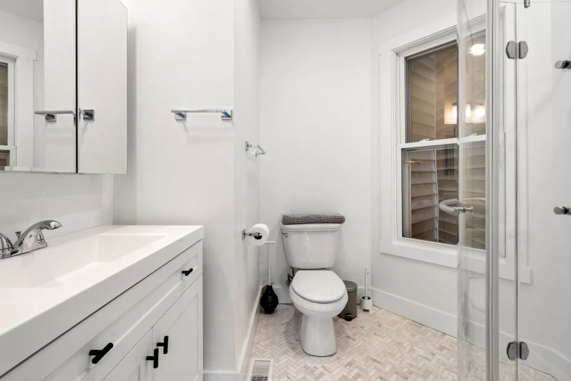 Boston - $1,900+ /month