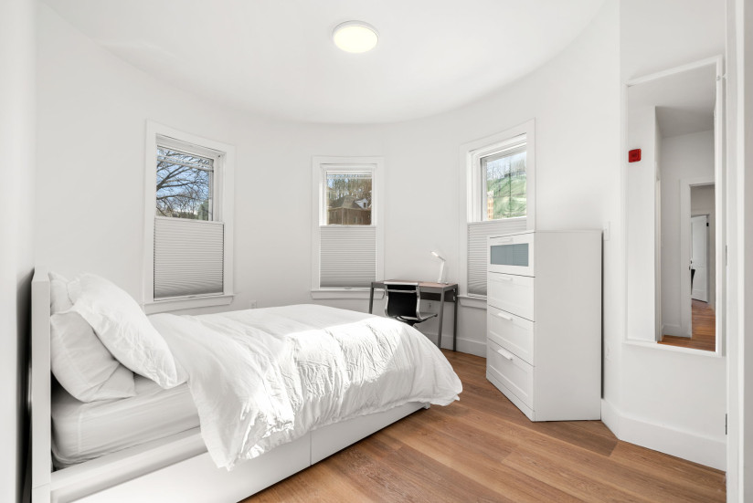 25-web-or-mls-Unit 1 Bedroom 1b.b