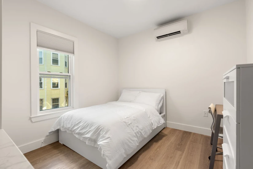 Boston - $1,650+ /mo