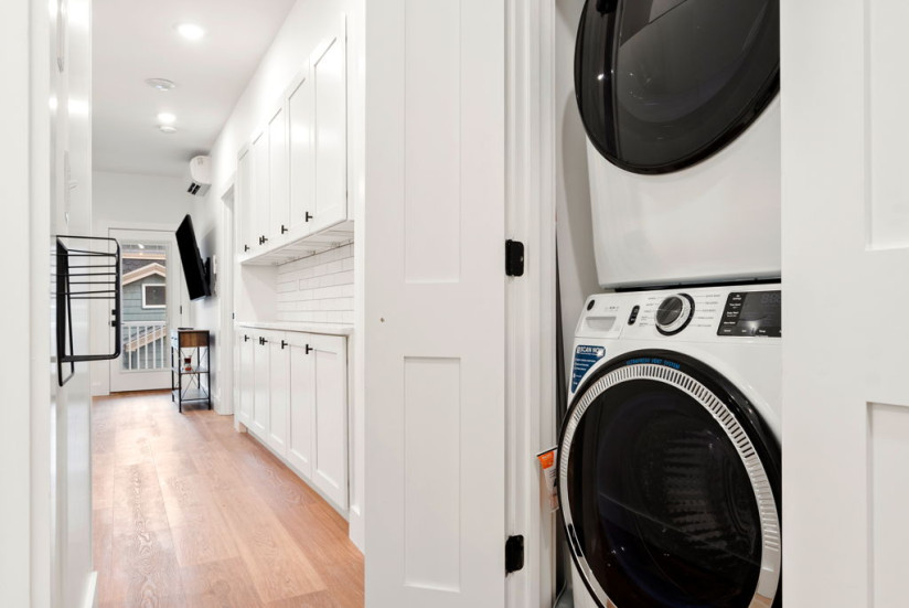 7-web-or-mls-90FORBES_UNIT1_LAUNDRY