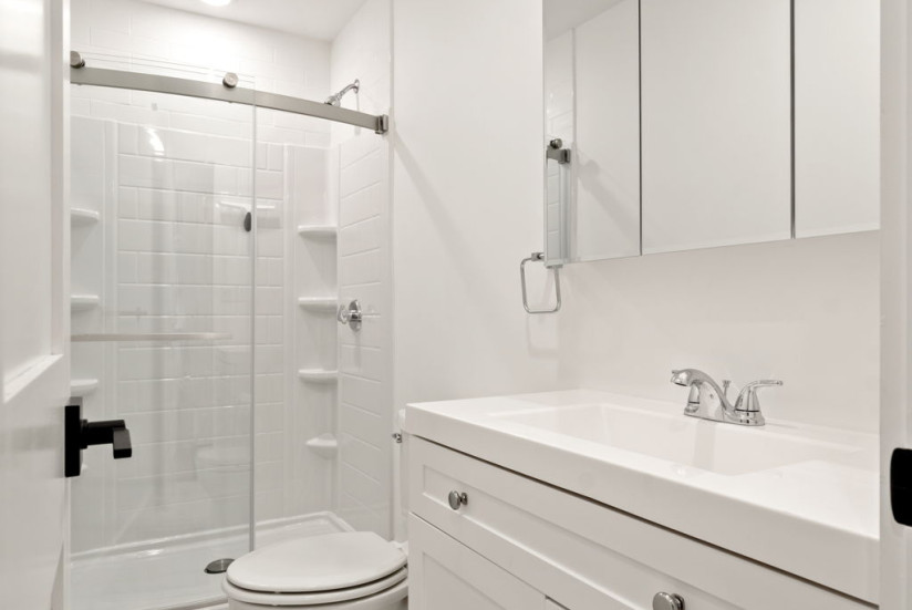 8-web-or-mls-90FORBES_UNIT1_BATH