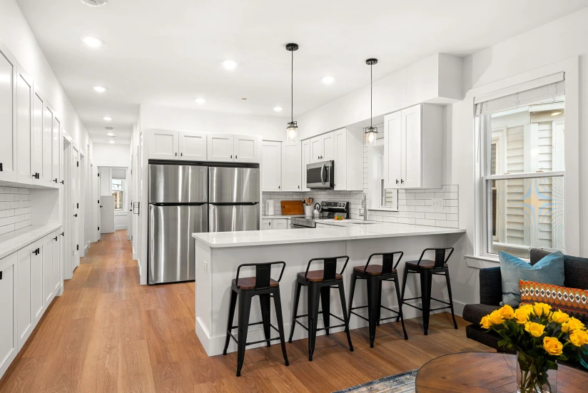 BOSTON - JAMAICA PLAIN - 1 Bed, 1 Bath - Image 2