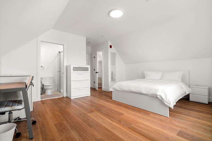8-web-or-mls-90FORBES_UNIT3_BED 4A B