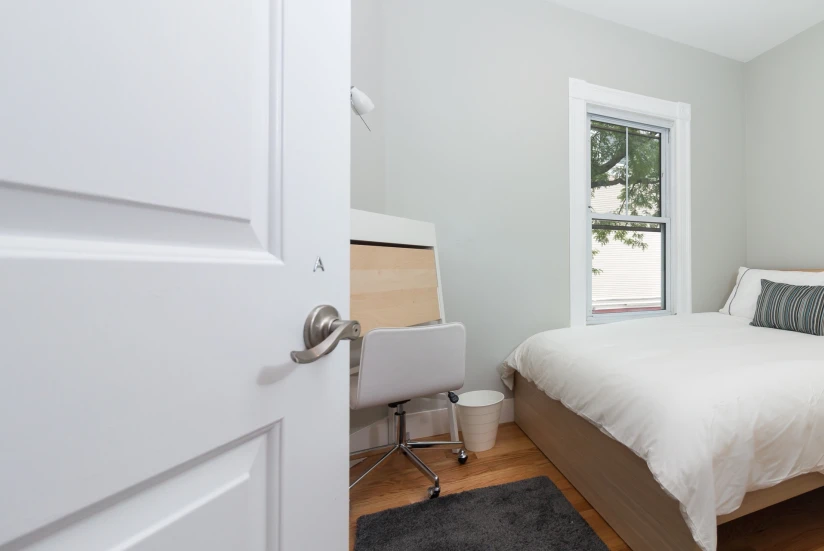 Boston - $1,175+ /mo