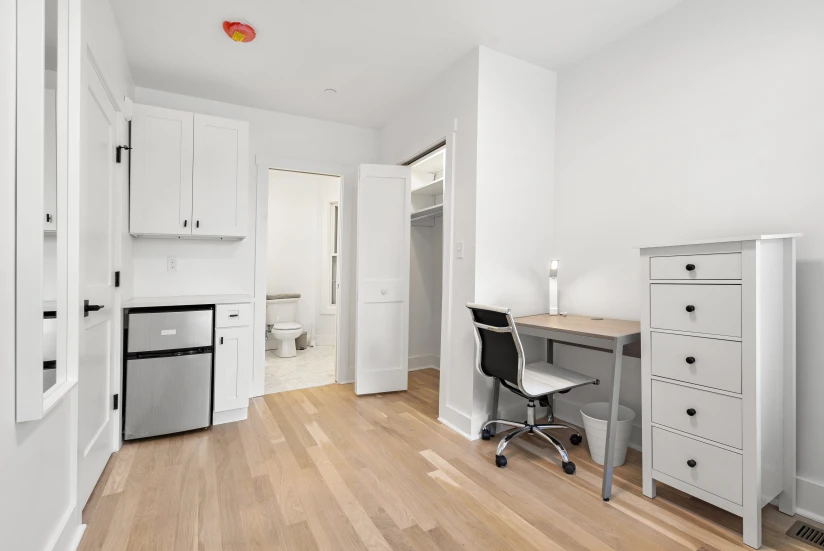 Boston - $1,900+ /month