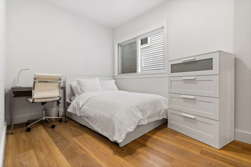 BOSTON - EAST BOSTON - 1 Bed, 1 Bath - Image 11