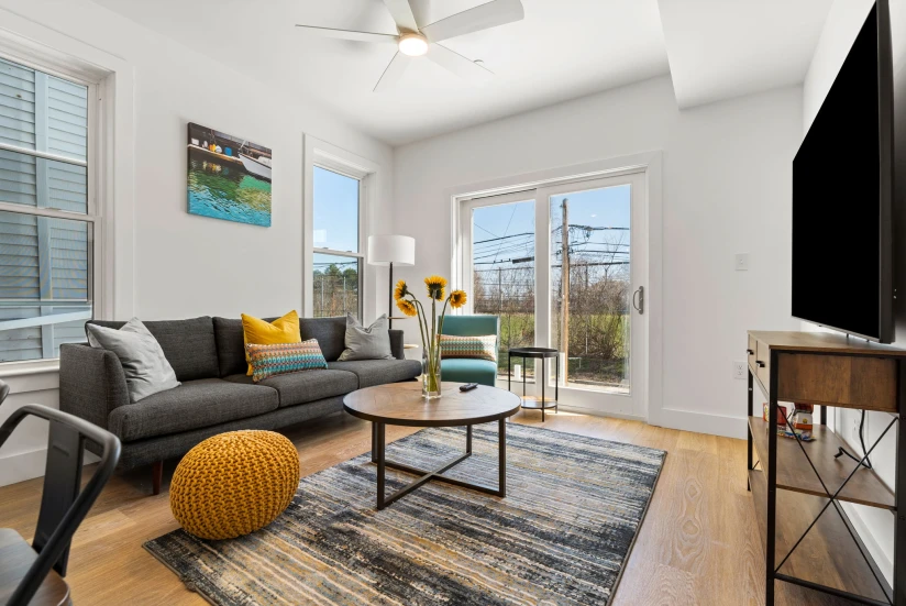 BOSTON - EAST BOSTON - 1 Bed, 1 Bath - Image 3