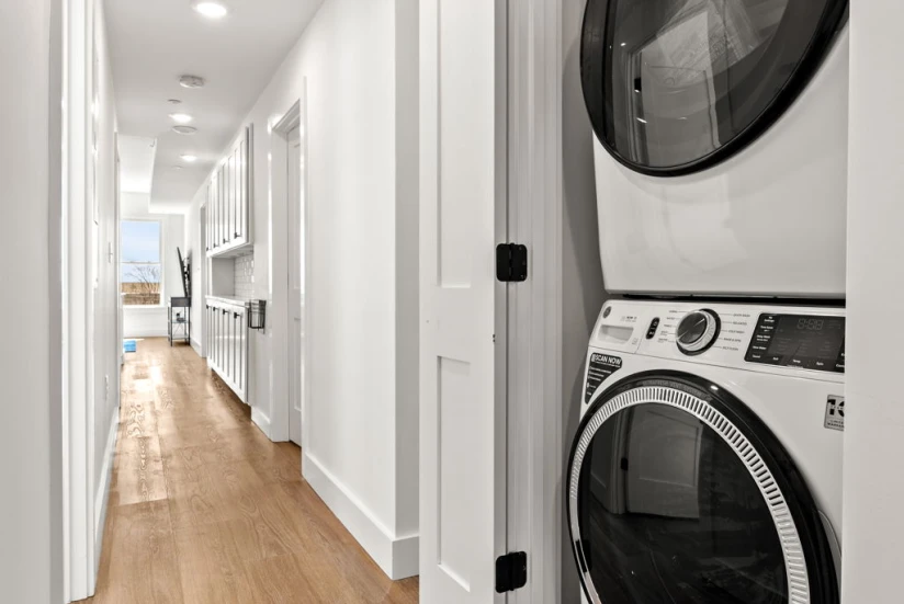 BOSTON - EAST BOSTON - 1 Bed, 1 Bath - Image 11