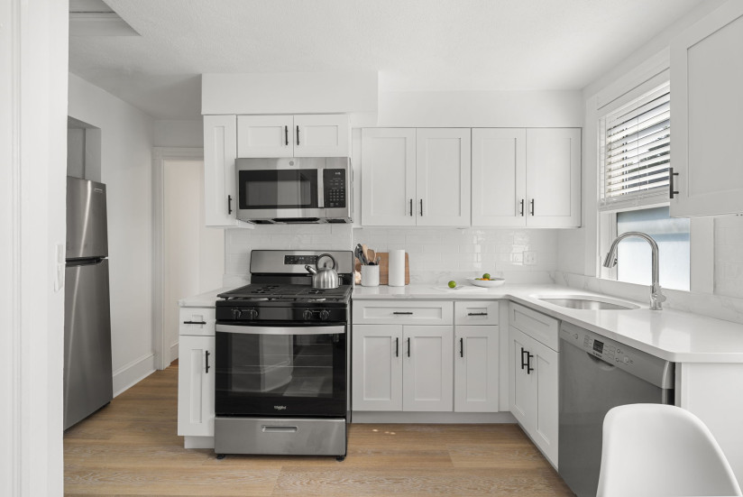 3-web-or-mls-49WalkHill_Unit3_KITCHEN_2