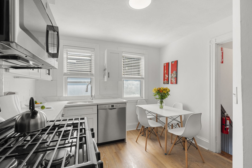 5-web-or-mls-49WalkHill_Unit3_KITCHEN_4