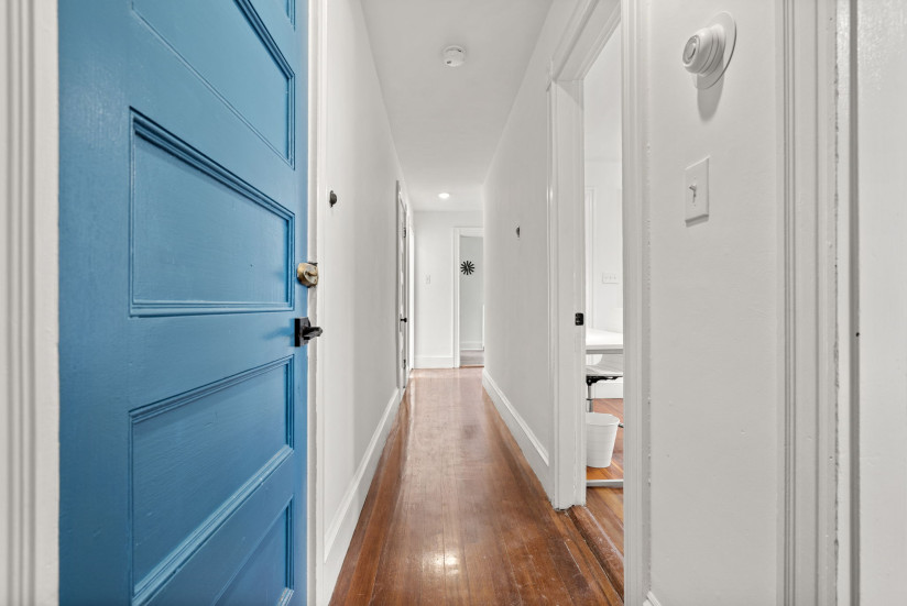 25-web-or-mls-49WalkHill_Unit3_HALL_3