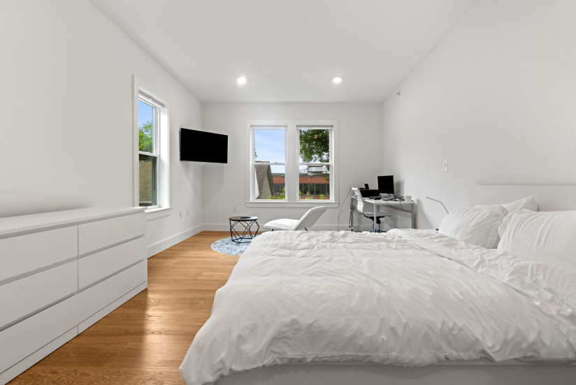 22-web-or-mls-22-print-130 Fisher Floor 3 Bed 3e.1