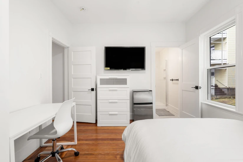 Boston - $1,650+ /month