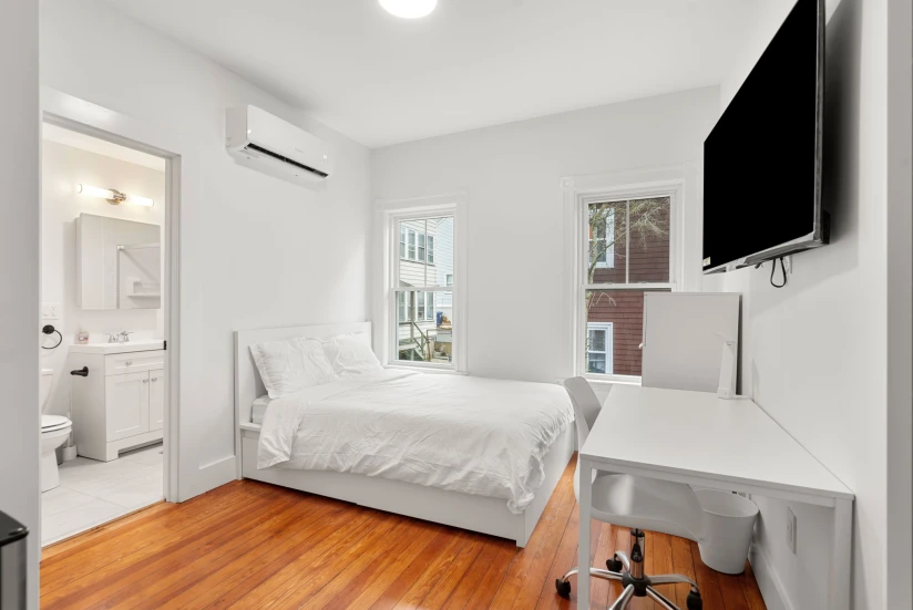 Boston - $1,650+ /month