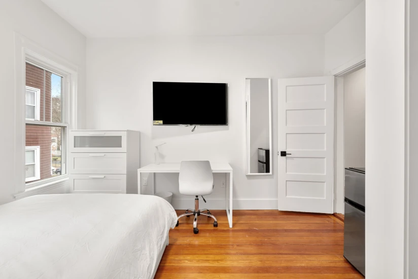 Boston - $1,650+ /mo