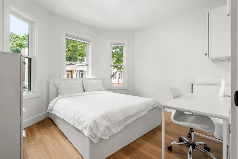 Boston - $1,600+ /month