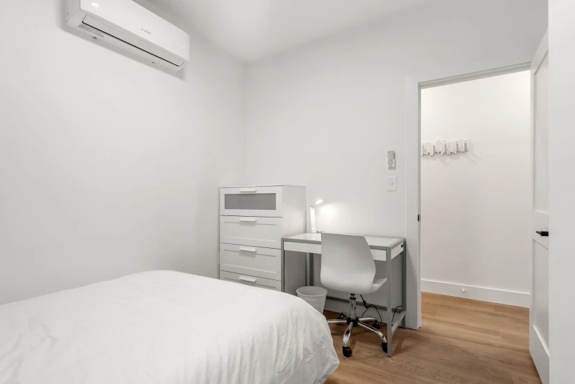 Boston - $1,600+ /mo