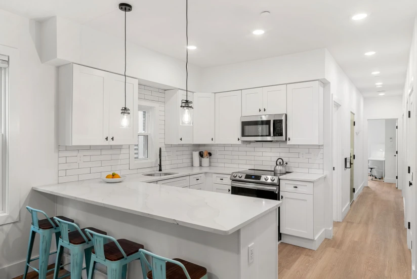 Boston - $1,600+ /mo