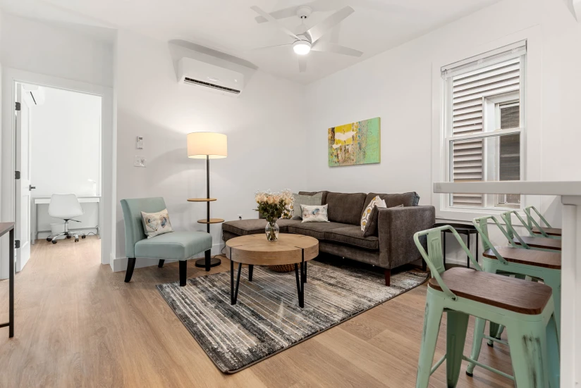 Boston - $1,600+ /mo