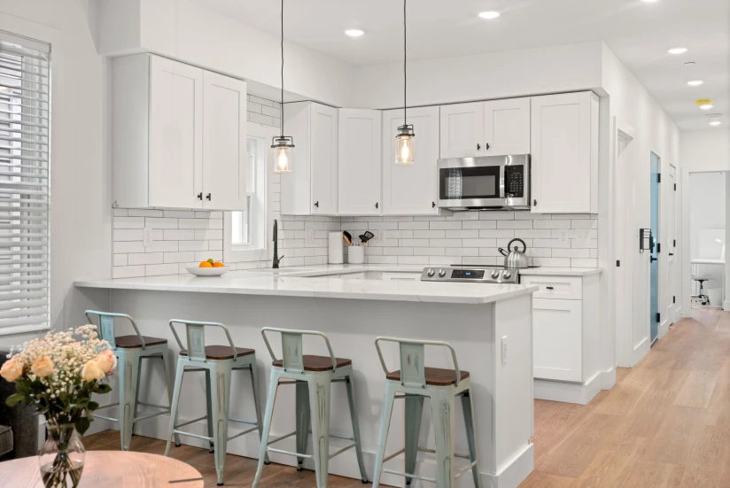 BOSTON - SOUTH BOSTON - 1 Bed, 1 Bath - Image 2