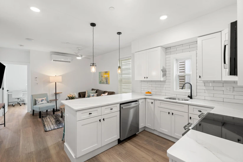 Boston - $1,600+ /mo