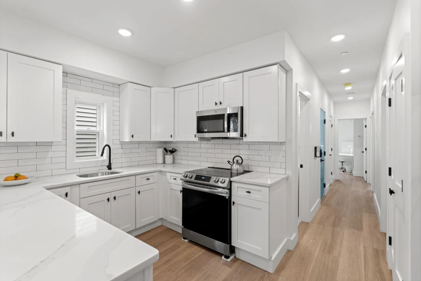 Boston - $1,600+ /mo