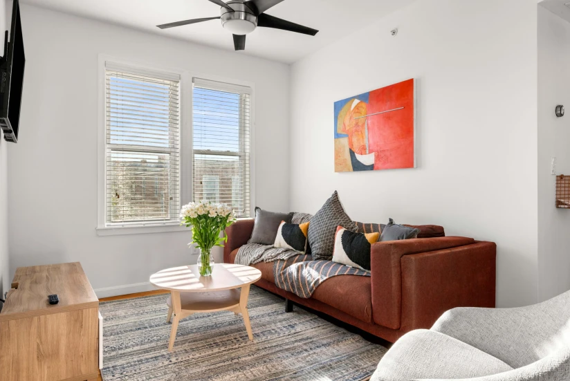 BOSTON - EAST BOSTON - 1 Bed, 1 Bath - Image 2