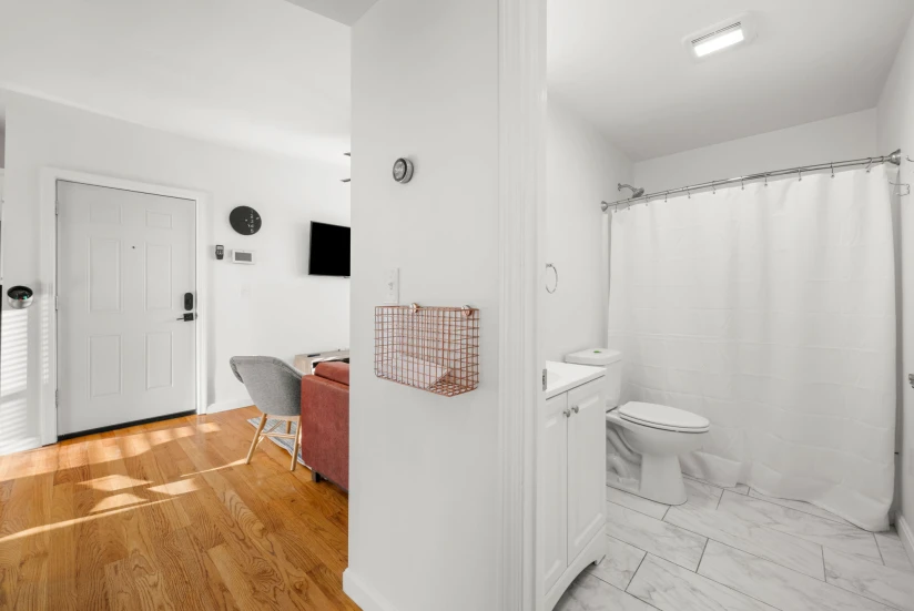 BOSTON - EAST BOSTON - 1 Bed, 1 Bath - Image 15