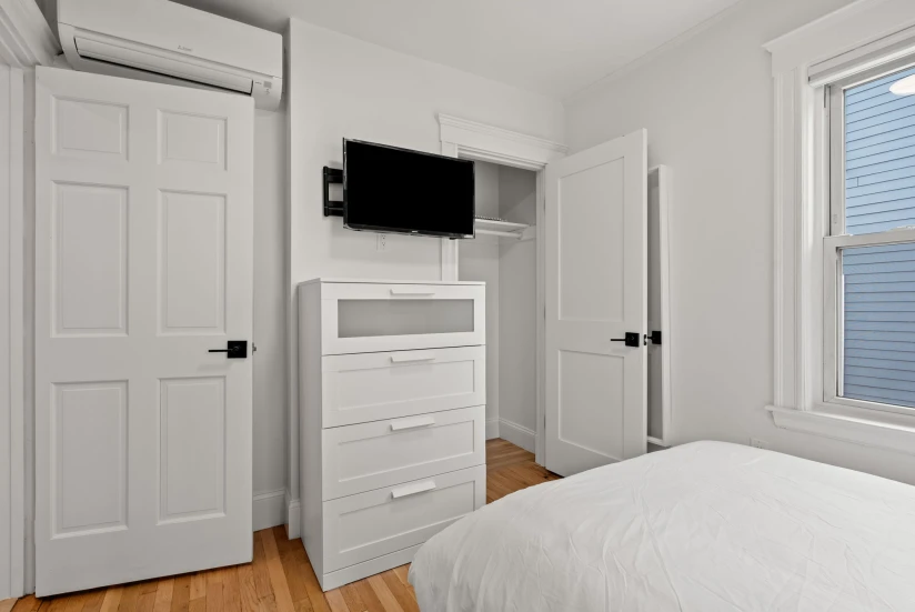 BOSTON - DORCHESTER - 1 Bed, 1 Bath - Image 16