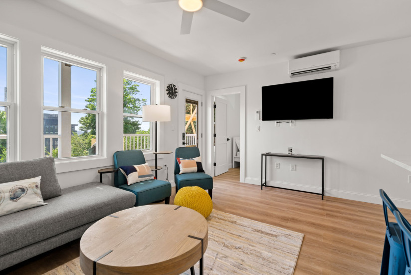 10-web-or-mls-Unit_1_First_Floor_Living1