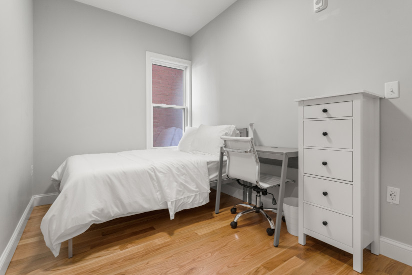 Bedroom 1C