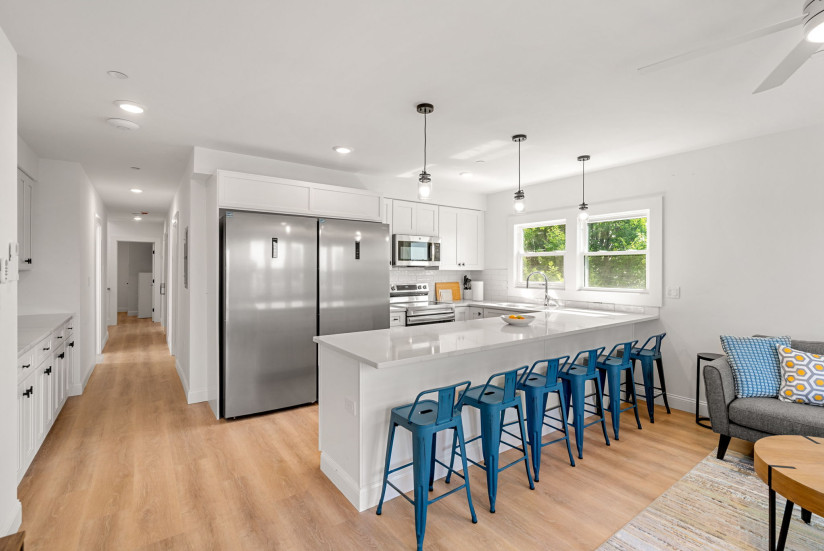 1-web-or-mls-Unit_2_kitchen4