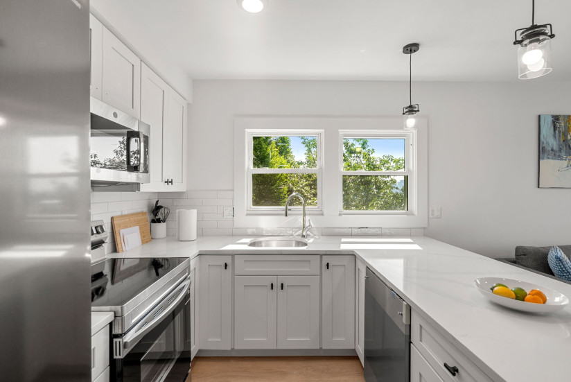 4-web-or-mls-Unit_2_kitchen2