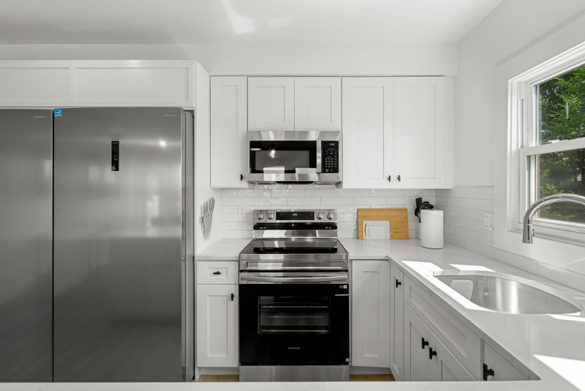 6-web-or-mls-Unit_2_kitchen5