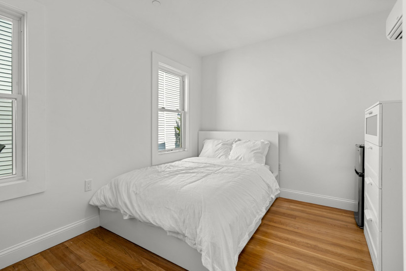 36-web-or-mls-Unit_2_Bedroom2E