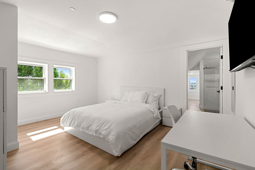 44-web-or-mls-Unit_2_Bedroom3A