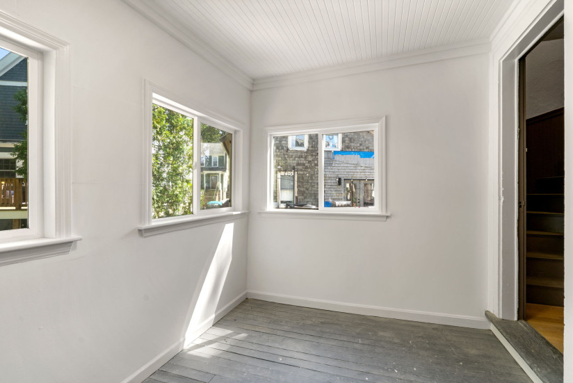 20-web-or-mls-2ENCLOSEDPORCH 4